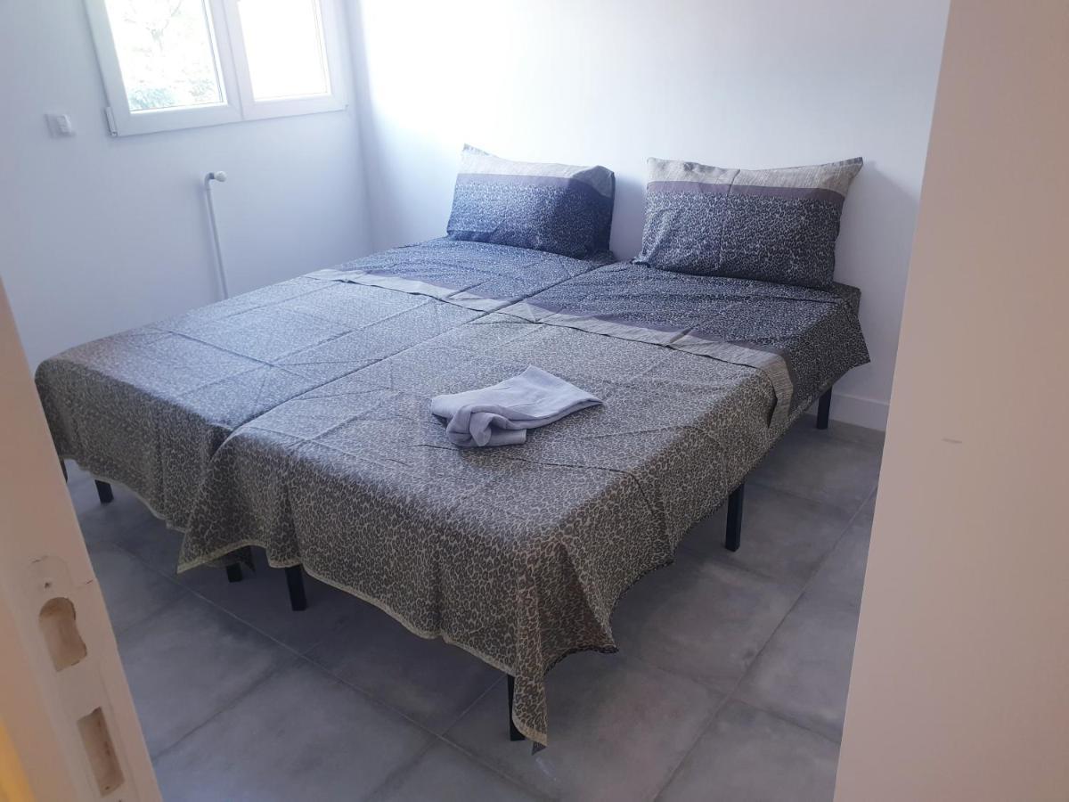 Appartements Renove 2023 Proche Aeroport 5Min, Gare Sncf 2 Min, Tramway Au Pied De L'Immeuble , Parking Possible, Renovated Apartments 2023 Near The Airport 5 Min, Train Station 2 Min, Tram Next To The Building 1 Min, Parking Possible Nice Exterior photo