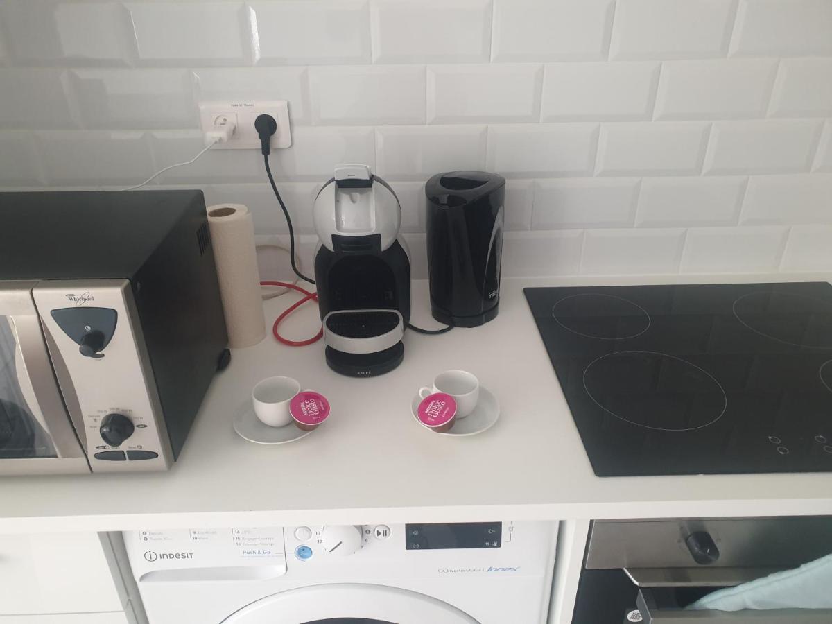 Appartements Renove 2023 Proche Aeroport 5Min, Gare Sncf 2 Min, Tramway Au Pied De L'Immeuble , Parking Possible, Renovated Apartments 2023 Near The Airport 5 Min, Train Station 2 Min, Tram Next To The Building 1 Min, Parking Possible Nice Exterior photo
