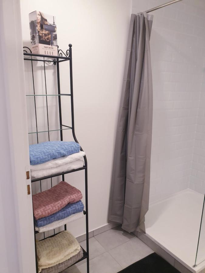 Appartements Renove 2023 Proche Aeroport 5Min, Gare Sncf 2 Min, Tramway Au Pied De L'Immeuble , Parking Possible, Renovated Apartments 2023 Near The Airport 5 Min, Train Station 2 Min, Tram Next To The Building 1 Min, Parking Possible Nice Exterior photo