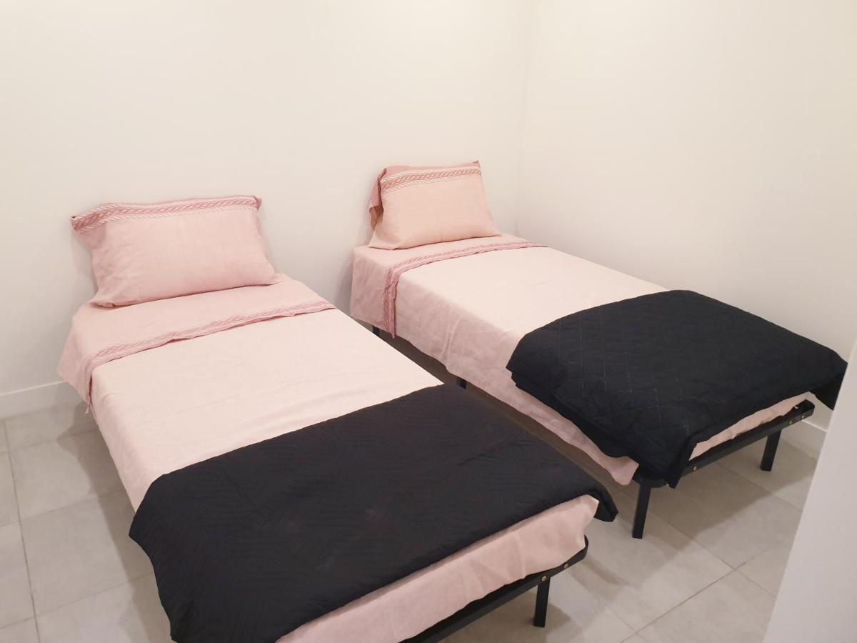 Appartements Renove 2023 Proche Aeroport 5Min, Gare Sncf 2 Min, Tramway Au Pied De L'Immeuble , Parking Possible, Renovated Apartments 2023 Near The Airport 5 Min, Train Station 2 Min, Tram Next To The Building 1 Min, Parking Possible Nice Exterior photo